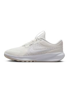 NKK4008YW-NIKE-STAR-RUNNER-5-WHT-BLK-HF7004-101-V1