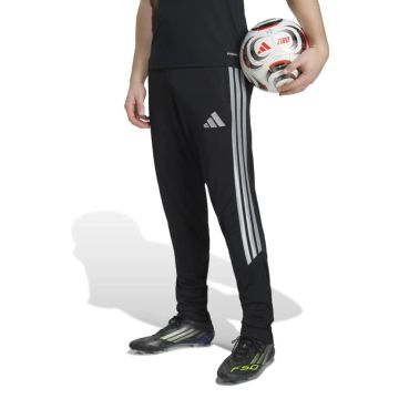 ADD8596BS-ADIDAS-TRKPNT-BLK-SIL-KH1752-V1