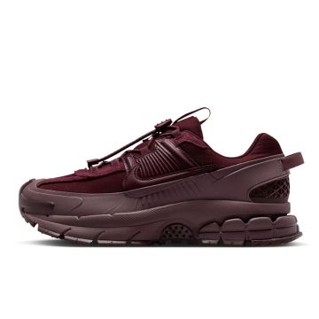 NKK3555TB-NIKE-VOMERO-BURG-RED-HQ2181-500-V1