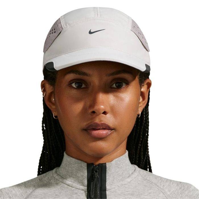 NKK3873LB-NIKE-FLY--CAP-TECH-LIGHT-BONE-IU6826-072-V1